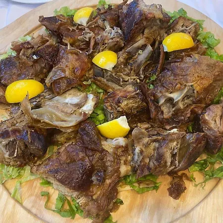 ゲストハウス Iballe Pukë